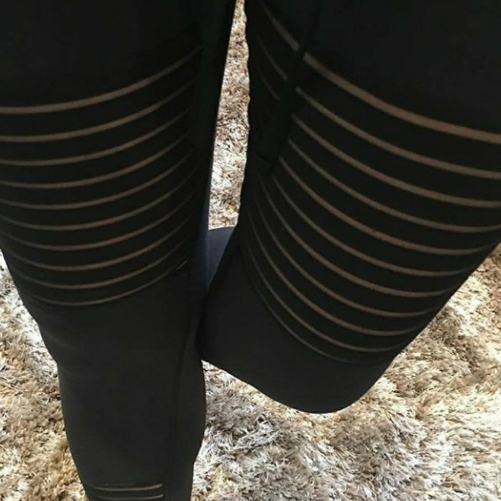 Stripe out black
